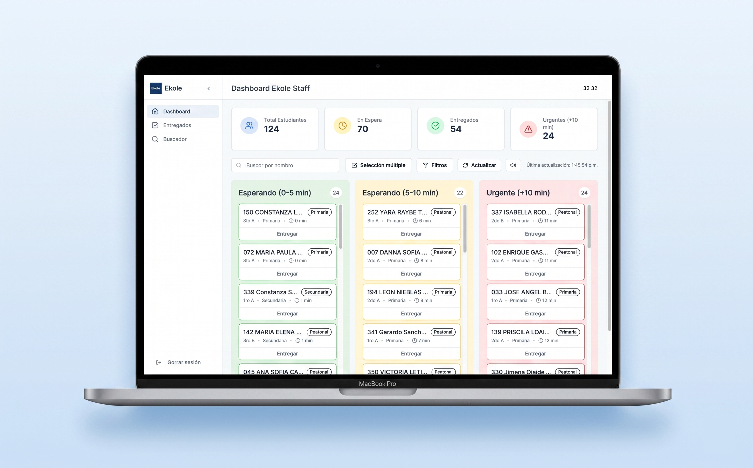 Dashboard Ekole en MacBook: visibilidad total de cada salida en tiempo real
